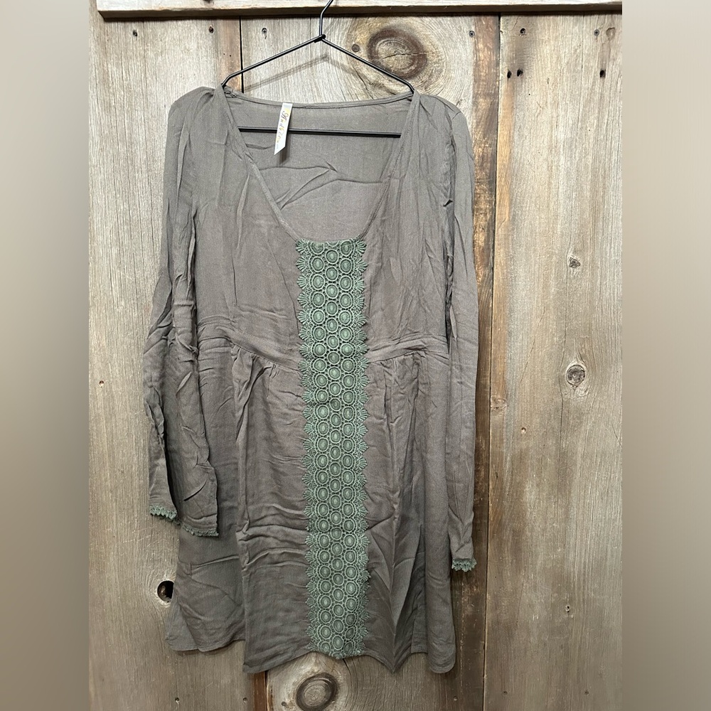 Andrée By Unit Bohemian Lace Long Sleeve Tunic Dress in Olive Green Size Medium
